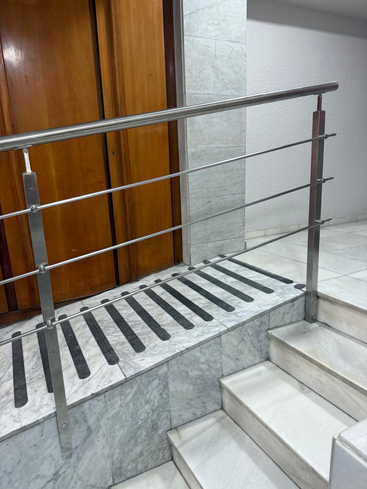 Montantes de acero Inox y varillas